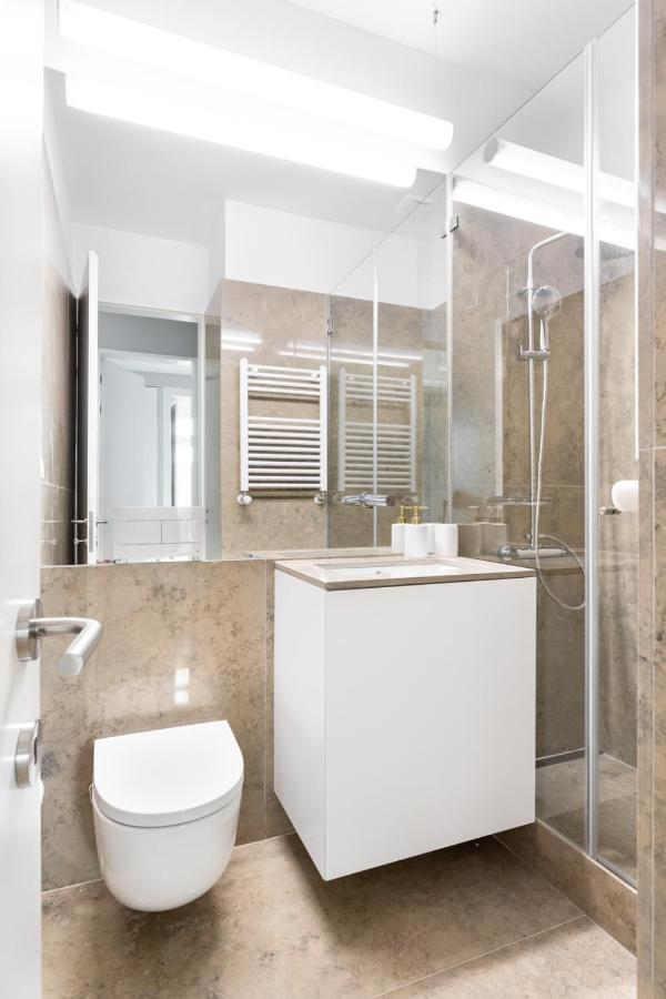 Joivy Marvelous 3-Bed Home With Astonishing View And Terrace, Nearby St George Castle Lisboa 外观 照片