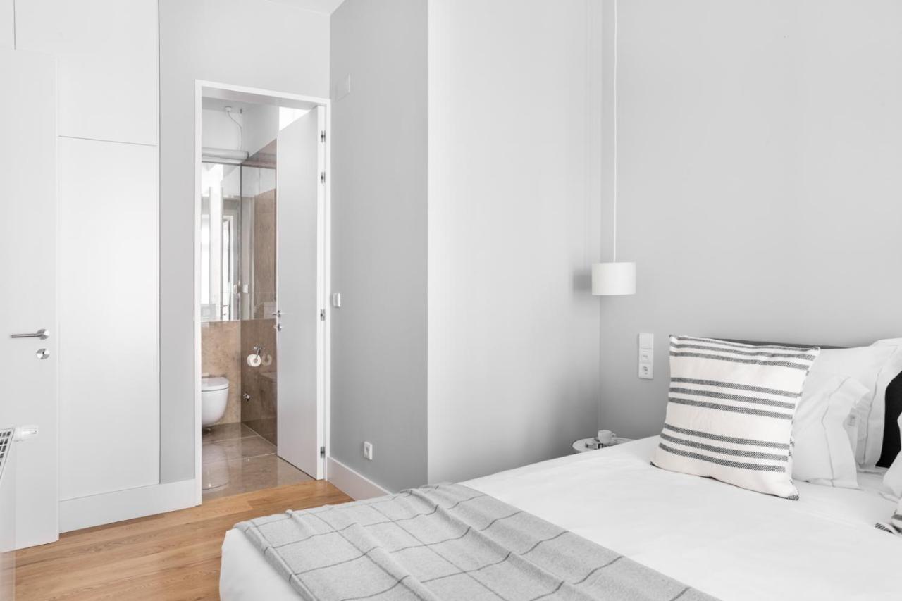 Joivy Marvelous 3-Bed Home With Astonishing View And Terrace, Nearby St George Castle Lisboa 外观 照片